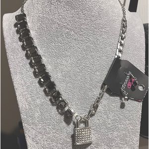 Paparazzi Necklace only one left